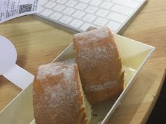 -红宝石·鲜奶小方·海派西点房(丰庄店)