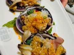 蒜蓉蒸天鹅蛋-大锅强·蒸海鲜青岛菜(金沙滩店)