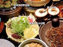 -吃饭皇帝大土家民族菜(正大广场店)
