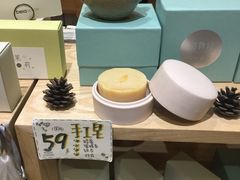 -猫的天空之城概念书店(杭州南宋御街店)