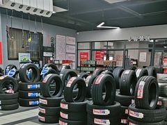 -哈贝卡汽车服务连锁(硕士路店)