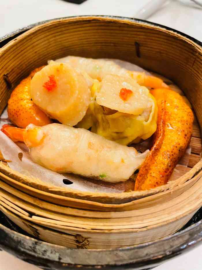 不想等位的朋友提前预留位置这里收取10的服务费但是叫国贸翠园餐厅