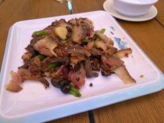 -土砂锅生态山庄·非遗砂锅雅鱼