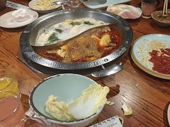 -东巴婆婆云南鱼豆花火锅(大东门店)