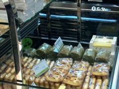 面包-吉新利亚咖啡烘焙店(步步高店)