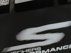 -SKECHERS 斯凯奇(上海国际时尚中心店)