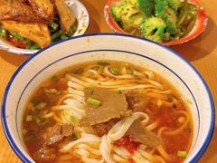-矮子粉店1985·长沙米粉(湘春路店)