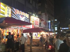 -六合夜市