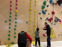 -ROCKPLUS攀岩馆(环宇城店)