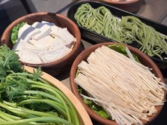 -左庭右院鲜牛肉火锅(金山万达店)