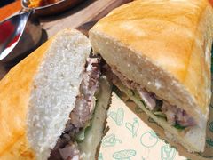 德式猪肘配夏巴塔-魏斯理汉堡(西安沣东吾悦店)