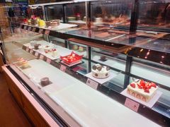 面包甜点陈列柜-巴黎贝甜(宜山路店)