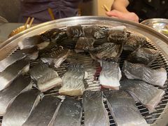 -围炉肉舍•炭烤活鳗•丹东海鲜烤肉(步行街店)