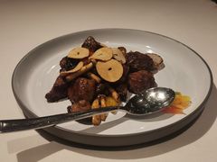 鲜云椒牛肝菌炒M6澳洲和牛-三号黄浦会Canton Table