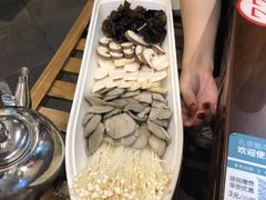 -亿诣蝎府炸酱面羊蝎子火锅(酷车小镇店)