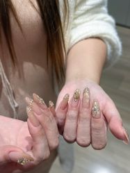 点击看大图 -猪猪女孩日式美睫美甲