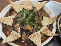 红烧杂鱼-小胡子农家菜馆