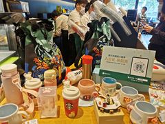 -星巴克臻选(华堂·新辰汇店)