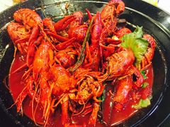 -虾弄弄海派小龙虾·牛羊蝎子火锅
