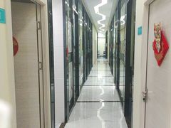 -雅致口腔门诊部(五羊邨地铁店)