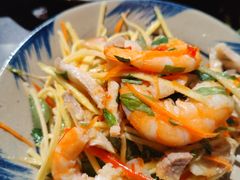 -Cuc Gach Quan Restaurant