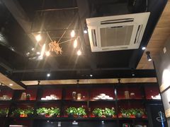 -渝是乎川渝小炒(新世界百货望京店)