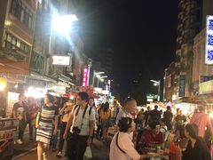 -六合夜市
