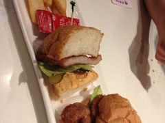 -翠华餐厅(山顶道店)