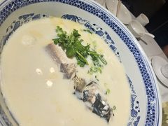 -南京金牛湖巨碗鱼头
