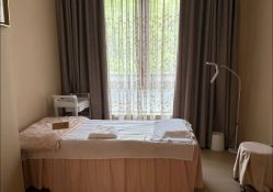 -百秀名媛纹绣美学护肤中心