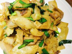 -黄泥岗·地道湖北菜(奥特莱斯店)