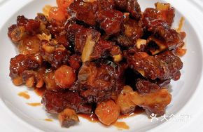 Plum-Braised Spare Ribs