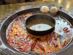 -黄潇洒老火锅(九眼桥宏济巷店)