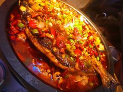 -鸣记脆皮烤鱼·海鲜烤鱼(三八广场店)