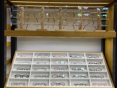 -沪睛眼镜蔡司官方授权店(金桥佳林路店)