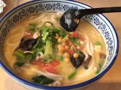 -蒙自源过桥米线(红谷滩万达店)