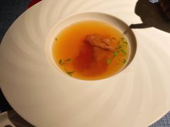 牛肉清汤佐时令时蔬-弦月窗LUNETTE BY AMANDA(复兴路店)