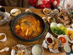 -喇喇排骨火锅·传统韩式脊骨汤(望京西园总店)