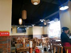 大堂-东镇老火锅(长春路首店)