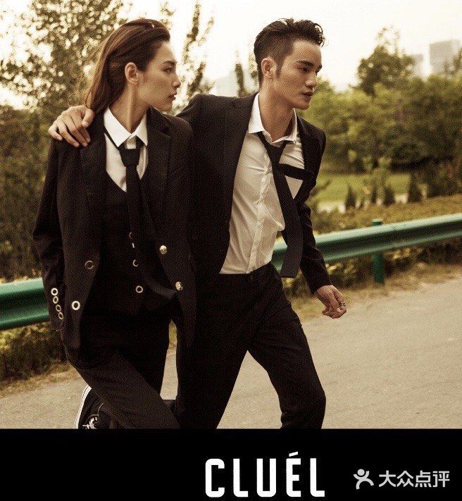 街拍复古婚纱照//婚纱照也能拍出高级质感