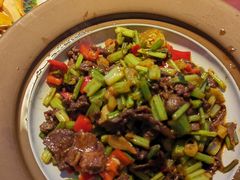 -魏铭鱼头捞饭(晋阳路店)