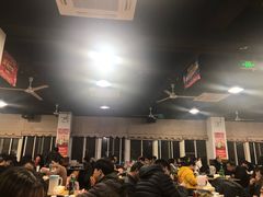 大堂-皖北巫氏三胖地锅鸡(长淮总店)