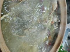 -广味炭炉鸡煲(宝业路分店)