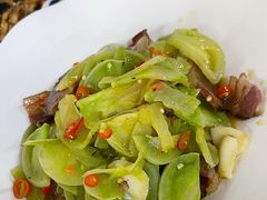 青番茄炒咸肉-江西风味土菜馆(祁连山南路店)