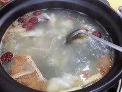 -濠轩阁特色生蚝火锅(水湾路店)