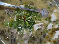 -廖哥泡椒兔(峨眉店)