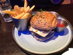 蘑菇味狠浓牛肉汉堡-bluefrog蓝蛙(皇庭广场店)