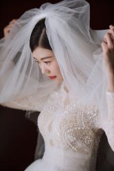 -禕·愫白婚纱商店