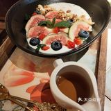 口味很一般的一家店 服务员也比较太难叫到~