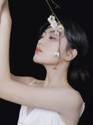 点击看大图 -定格摄影·轻奢定制写真馆